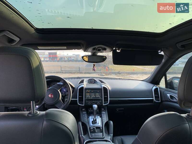 Позашляховик / Кросовер Porsche Cayenne 2014 в Львові