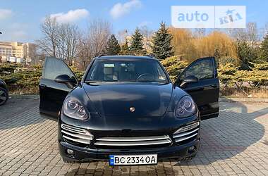 Позашляховик / Кросовер Porsche Cayenne 2014 в Львові