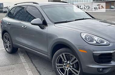 Позашляховик / Кросовер Porsche Cayenne 2015 в Києві
