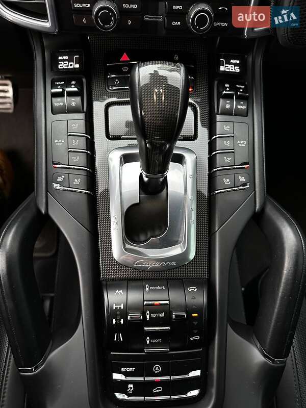 Позашляховик / Кросовер Porsche Cayenne 2013 в Харкові