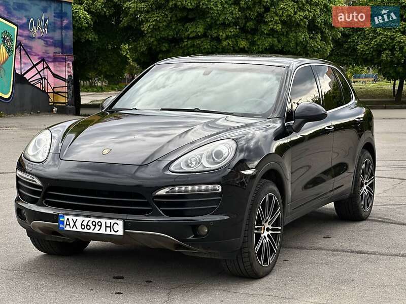 Позашляховик / Кросовер Porsche Cayenne 2013 в Харкові