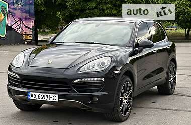 Позашляховик / Кросовер Porsche Cayenne 2013 в Харкові