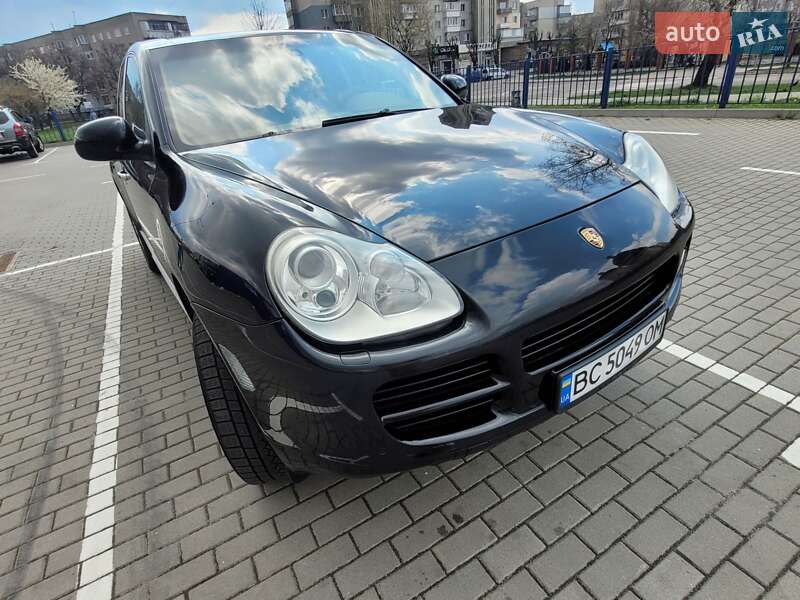 Внедорожник / Кроссовер Porsche Cayenne 2005 в Шептицькому