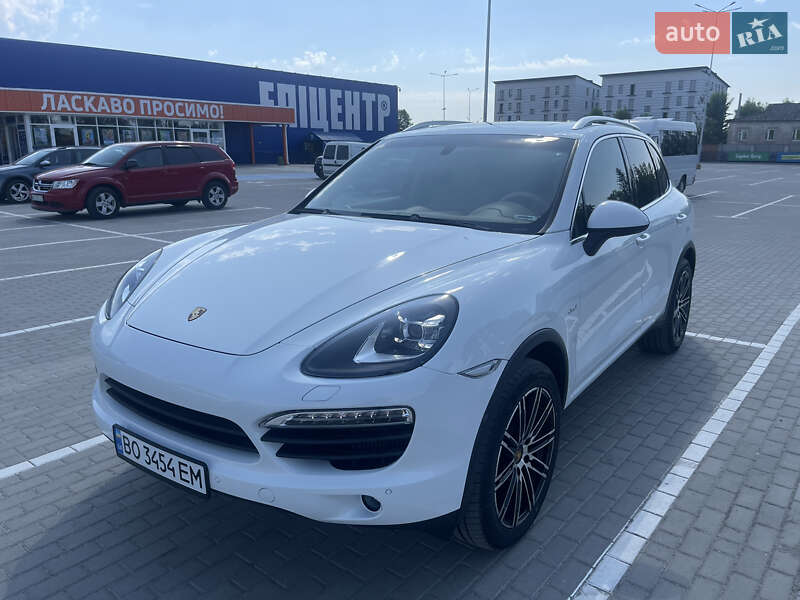 Внедорожник / Кроссовер Porsche Cayenne 2013 в Тернополе