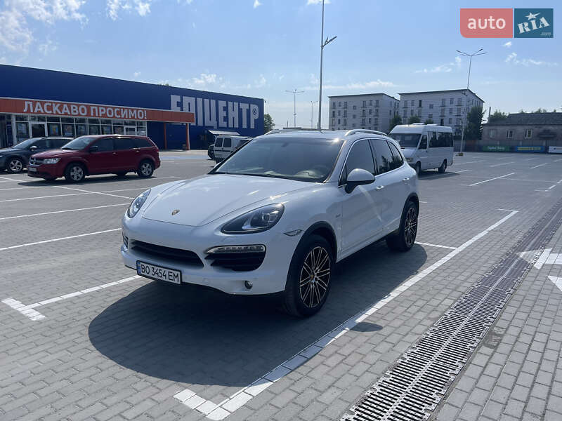 Внедорожник / Кроссовер Porsche Cayenne 2013 в Тернополе