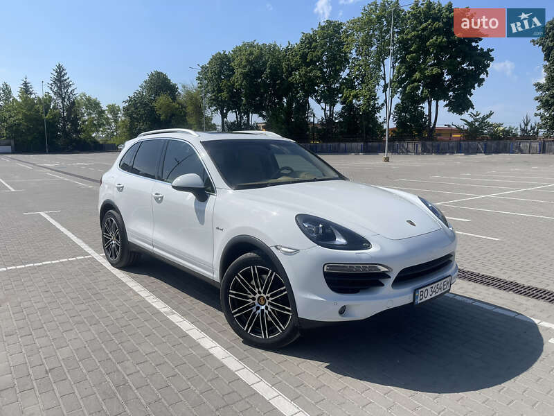 Внедорожник / Кроссовер Porsche Cayenne 2013 в Тернополе