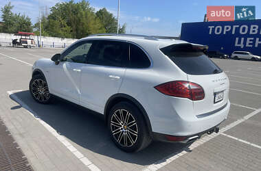 Внедорожник / Кроссовер Porsche Cayenne 2013 в Тернополе