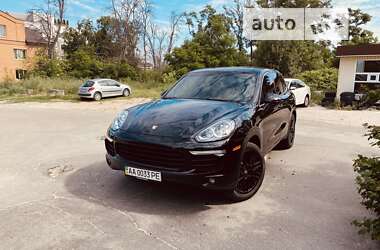 Внедорожник / Кроссовер Porsche Cayenne 2015 в 