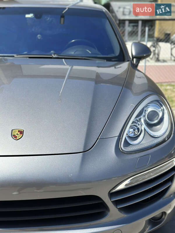 Позашляховик / Кросовер Porsche Cayenne 2012 в Кривому Розі
