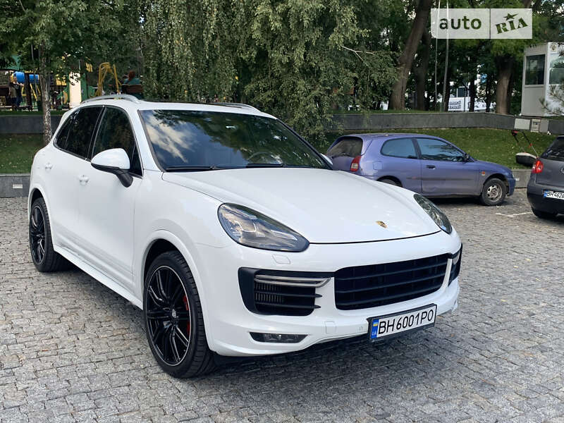 Внедорожник / Кроссовер Porsche Cayenne 2016 в Одессе