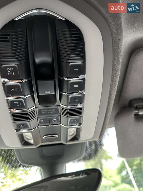 Позашляховик / Кросовер Porsche Cayenne 2010 в Одесі