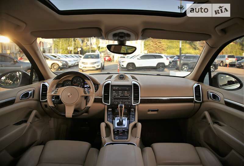 Внедорожник / Кроссовер Porsche Cayenne 2013 в Харькове