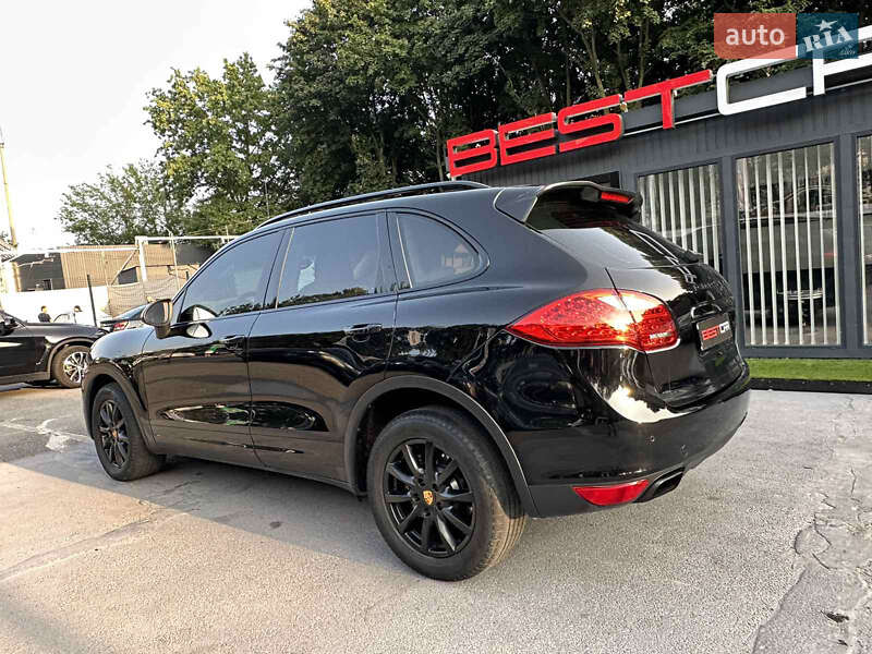 Позашляховик / Кросовер Porsche Cayenne 2010 в Вінниці