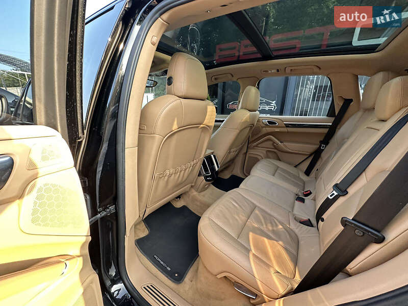Позашляховик / Кросовер Porsche Cayenne 2010 в Вінниці
