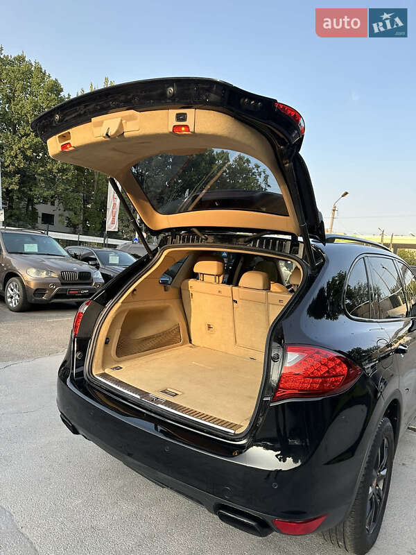 Позашляховик / Кросовер Porsche Cayenne 2010 в Вінниці