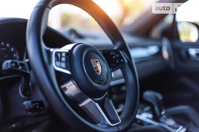 Porsche Cayenne 2019 VIN WP1ZZZ9YZLDA00040 фото оголошення 17 з 65