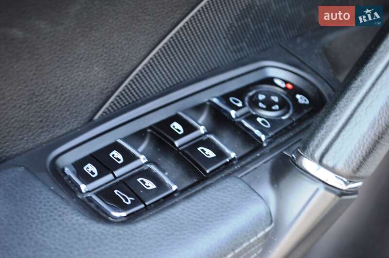 Внедорожник / Кроссовер Porsche Cayenne 2012 в Одессе