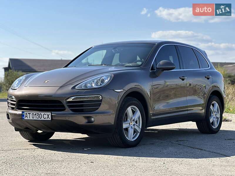Внедорожник / Кроссовер Porsche Cayenne 2012 в Калуше