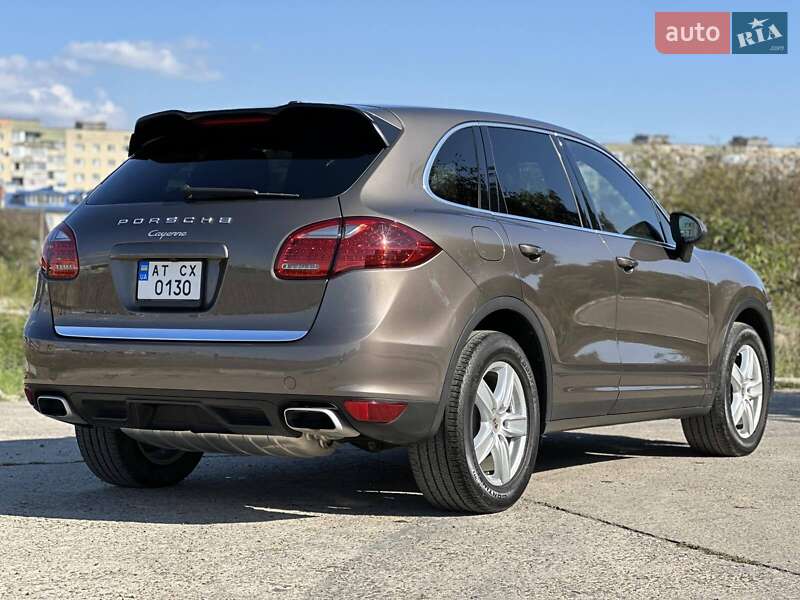 Внедорожник / Кроссовер Porsche Cayenne 2012 в Калуше
