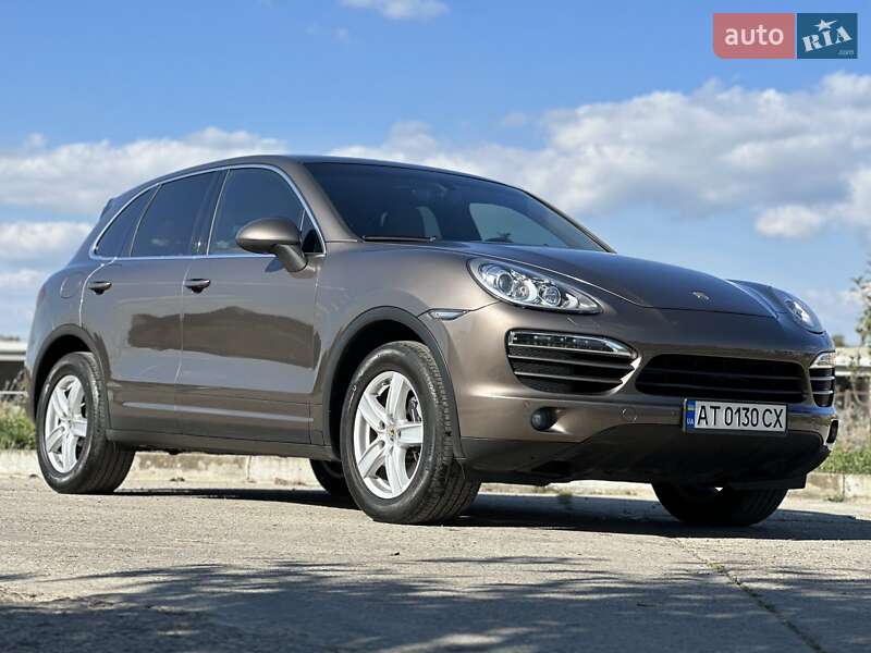Внедорожник / Кроссовер Porsche Cayenne 2012 в Калуше