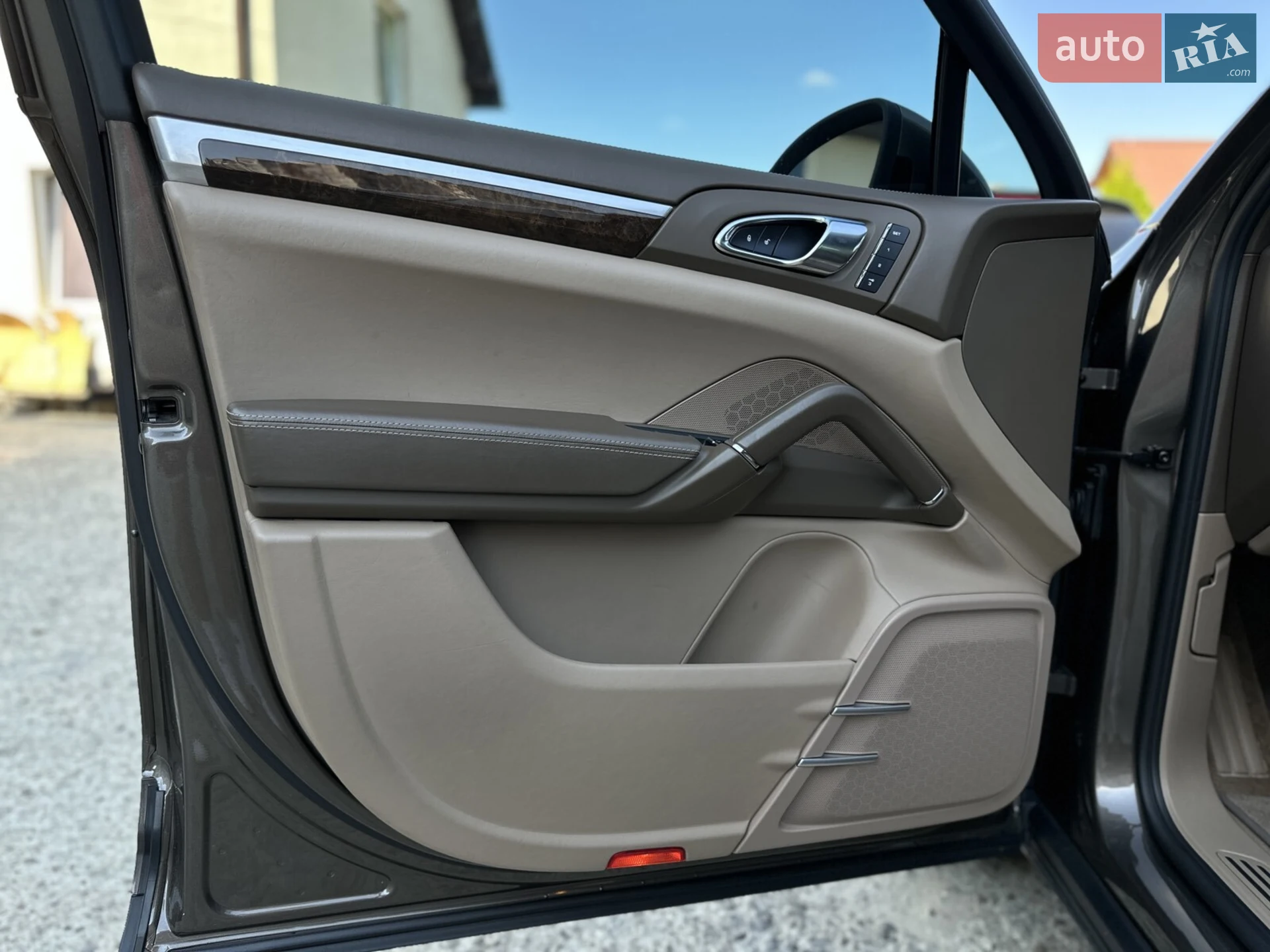 2012 Porsche Cayenne - мініатюра 47