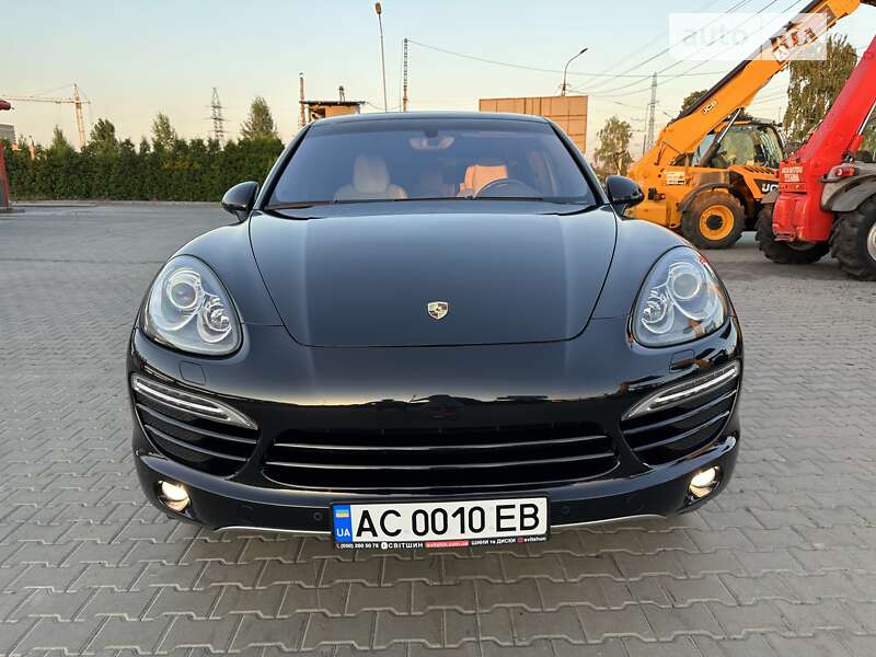 Внедорожник / Кроссовер Porsche Cayenne 2011 в Луцке