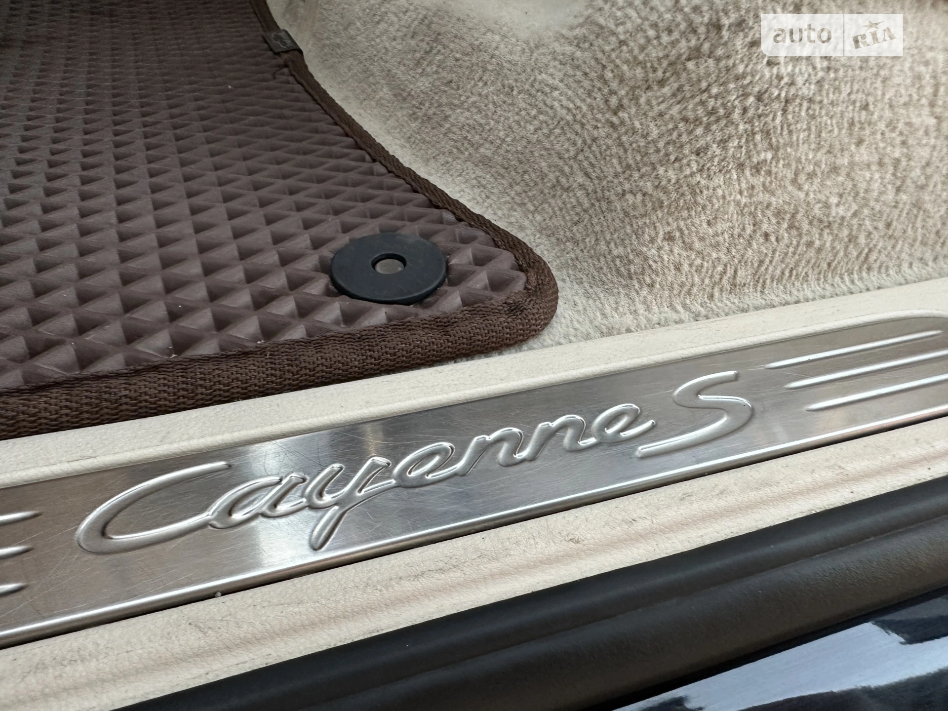 2011 Porsche Cayenne - мініатюра 38