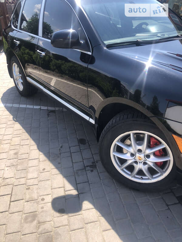 Позашляховик / Кросовер Porsche Cayenne 2004 в Олевську