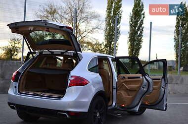 Позашляховик / Кросовер Porsche Cayenne 2012 в 