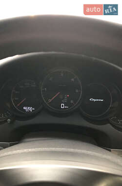 Внедорожник / Кроссовер Porsche Cayenne 2012 в 