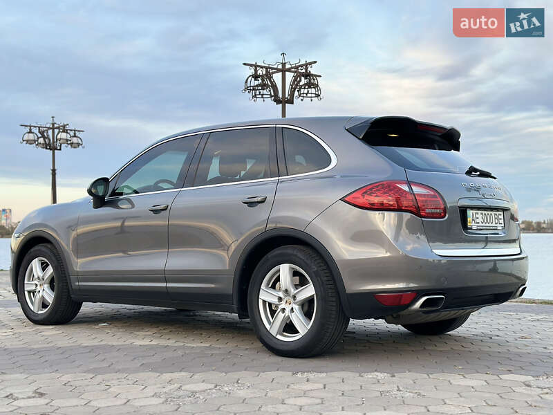 Внедорожник / Кроссовер Porsche Cayenne 2011 в Днепре
