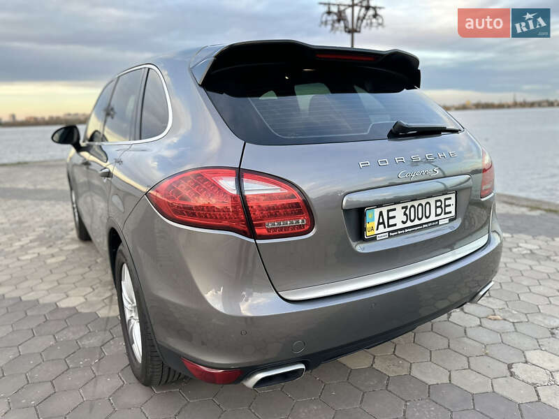 Внедорожник / Кроссовер Porsche Cayenne 2011 в Днепре