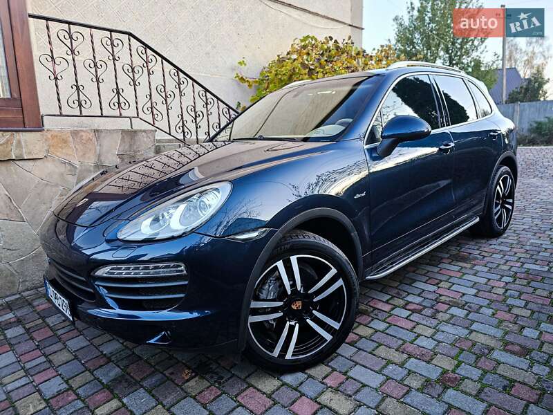 Внедорожник / Кроссовер Porsche Cayenne 2013 в Остроге