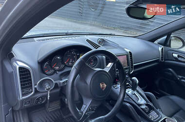 Внедорожник / Кроссовер Porsche Cayenne 2013 в 