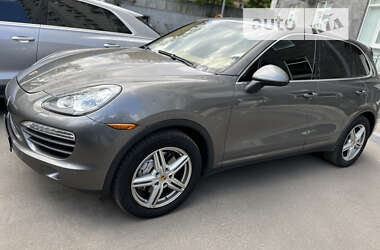 Внедорожник / Кроссовер Porsche Cayenne 2012 в Киеве