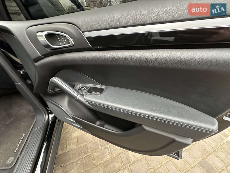 Внедорожник / Кроссовер Porsche Cayenne 2013 в Кривом Роге фото 19 Внедорожник / Кроссовер Porsche Cayenne 2013 в Кривом Роге