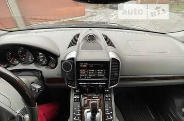 Позашляховик / Кросовер Porsche Cayenne 2013 в Полтаві
