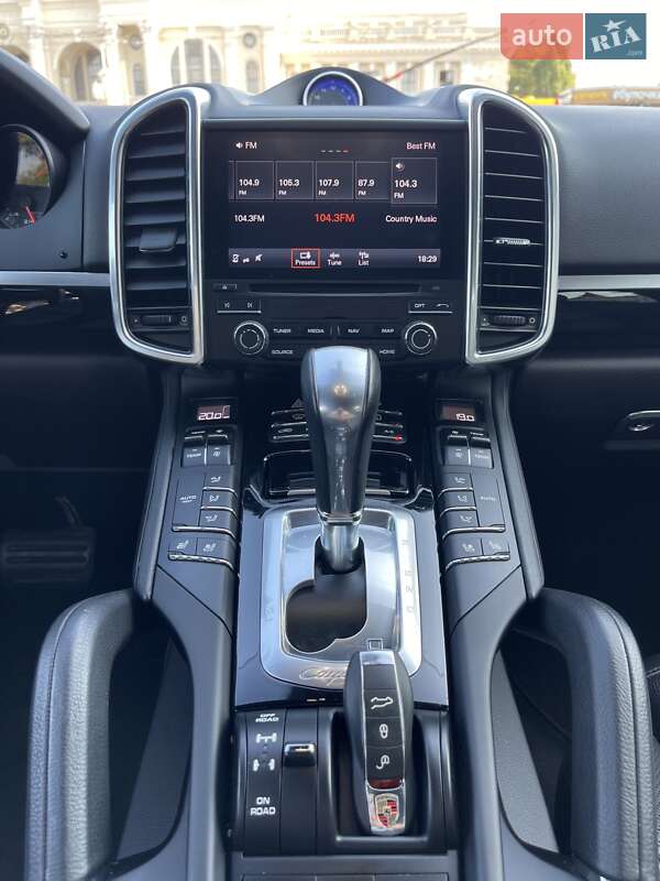Внедорожник / Кроссовер Porsche Cayenne 2017 в Одессе