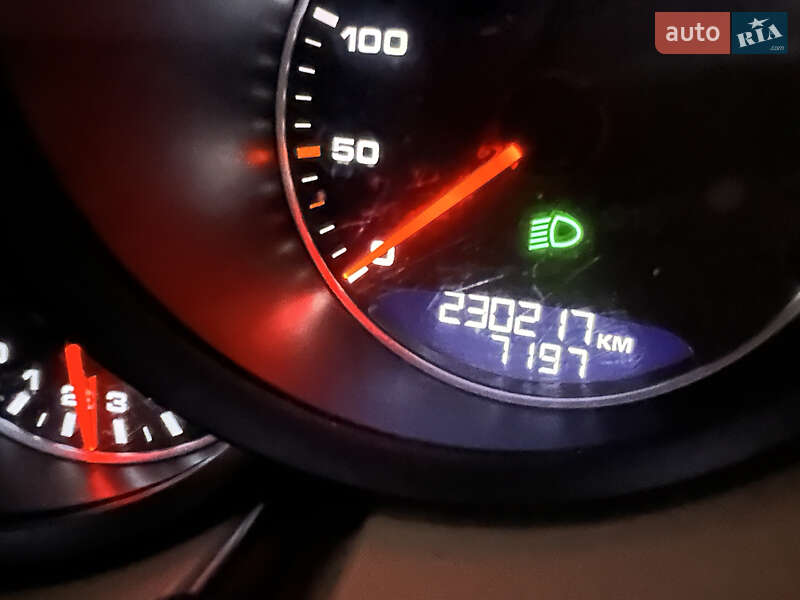 Внедорожник / Кроссовер Porsche Cayenne 2012 в Верховине