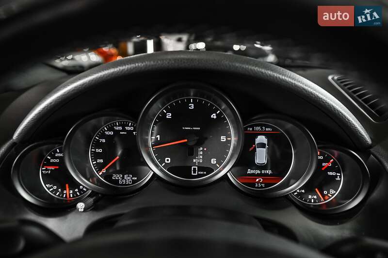 Внедорожник / Кроссовер Porsche Cayenne 2013 в Одессе