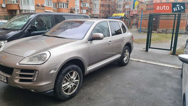 Внедорожник / Кроссовер Porsche Cayenne 2009 в 