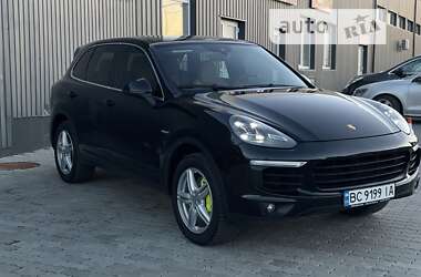 Внедорожник / Кроссовер Porsche Cayenne 2015 в Стрые