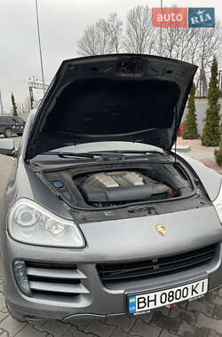 Внедорожник / Кроссовер Porsche Cayenne 2009 в 