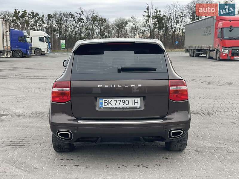 Позашляховик / Кросовер Porsche Cayenne 2009 в Дубні