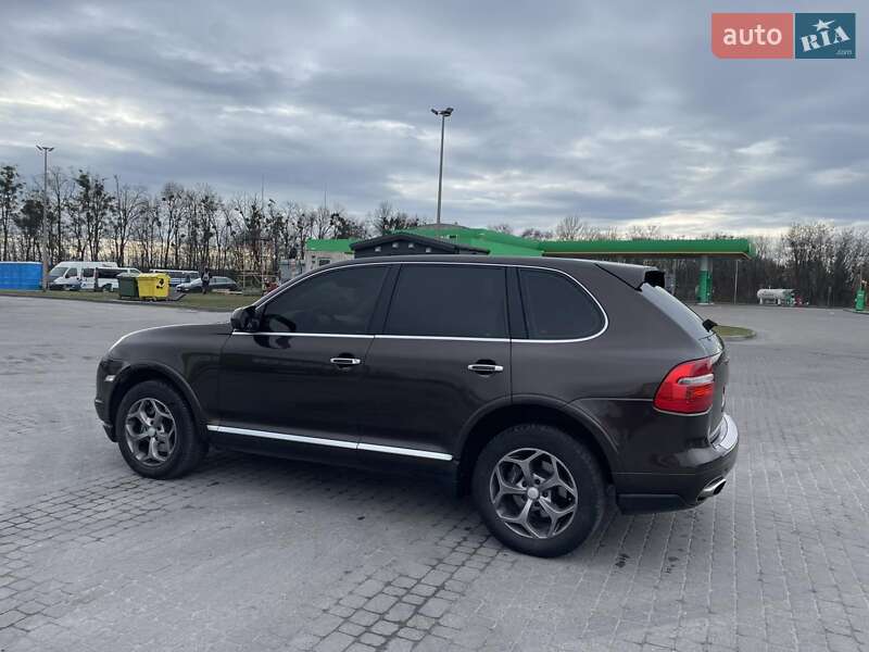 Позашляховик / Кросовер Porsche Cayenne 2009 в Дубні
