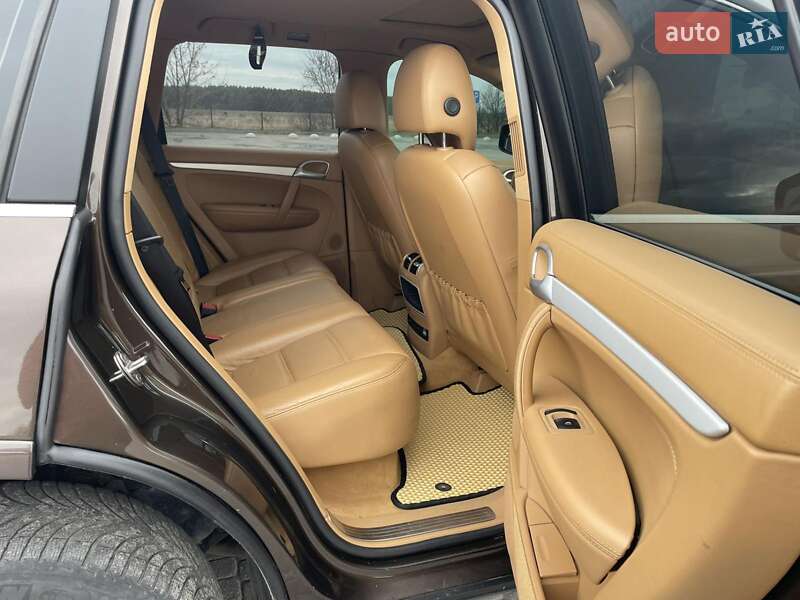 Позашляховик / Кросовер Porsche Cayenne 2009 в Дубні