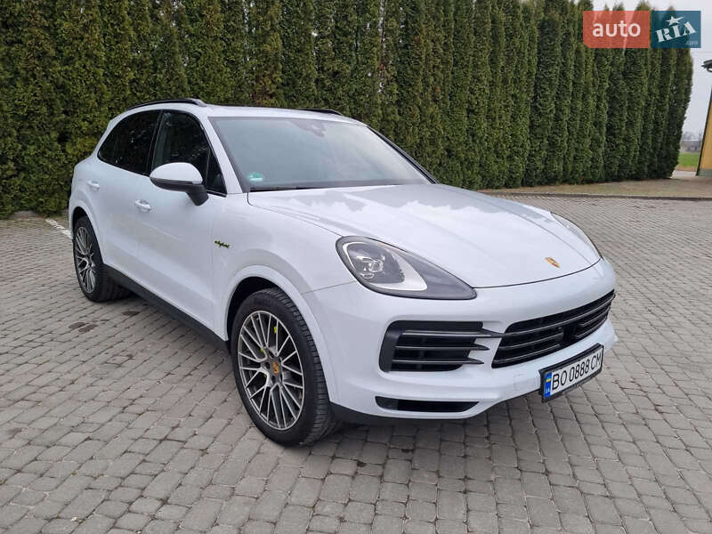 Позашляховик / Кросовер Porsche Cayenne 2022 в Тернополі