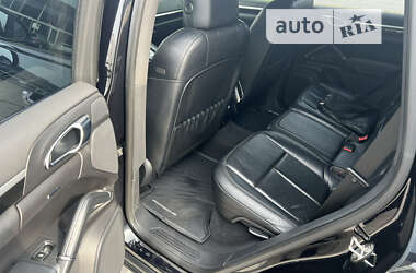 Внедорожник / Кроссовер Porsche Cayenne 2013 в 