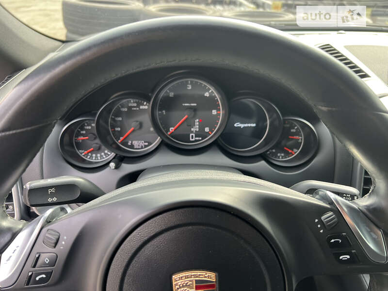Позашляховик / Кросовер Porsche Cayenne 2013 в Дніпрі