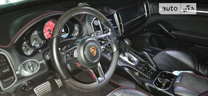 Позашляховик / Кросовер Porsche Cayenne 2016 в Києві
